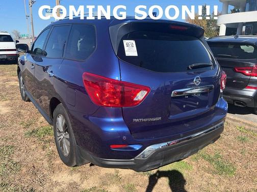 2020 Nissan Pathfinder S