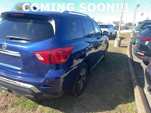 2020 Nissan Pathfinder S