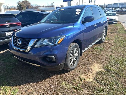 2020 Nissan Pathfinder S