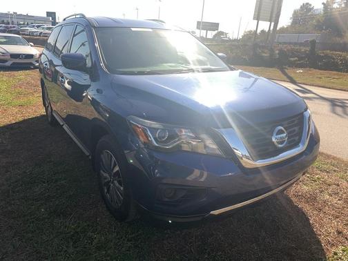 2020 Nissan Pathfinder S