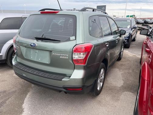 2015 Subaru Forester 2.5i