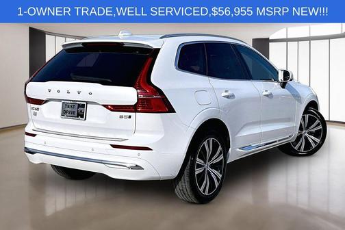 Crystal White 2022 Volvo XC60 B5 Inscription