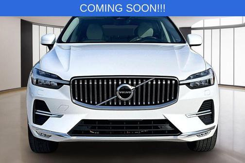 Crystal White 2022 Volvo XC60 B5 Inscription