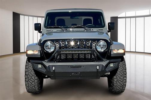 2022 Jeep Gladiator Sport