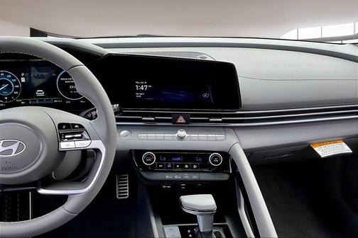 2025 Hyundai ELANTRA HEV SEL Sport