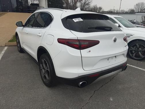 2019 Alfa Romeo Stelvio Base