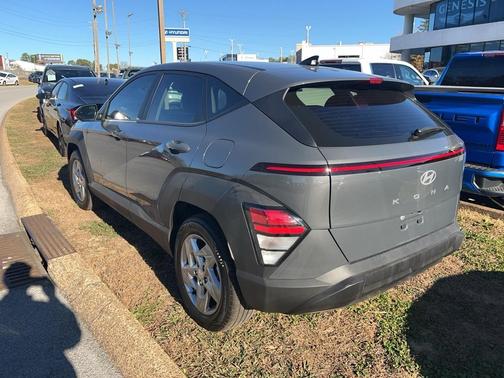 2025 Hyundai KONA SE