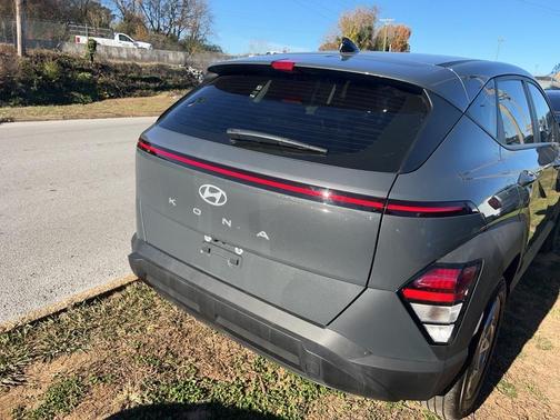 2025 Hyundai KONA SE