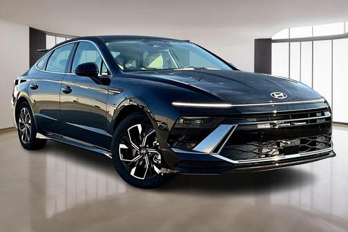 Black 2025 Hyundai SONATA SEL