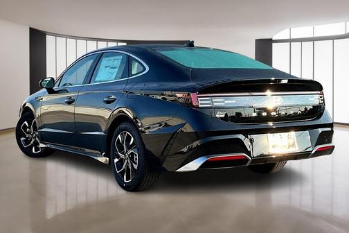 Black 2025 Hyundai SONATA SEL