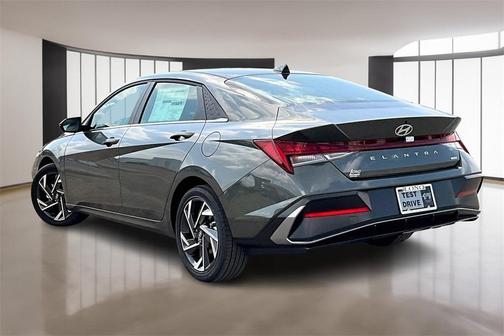 2025 Hyundai ELANTRA HEV Limited