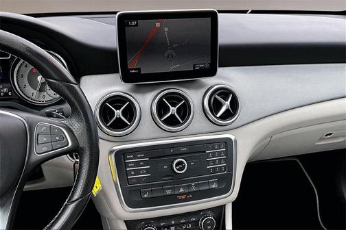 2016 Mercedes-Benz CLA-Class 250