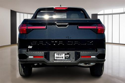 2025 Hyundai SANTA CRUZ SEL Activity