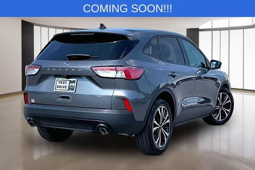 Gray Metallic 2022 Ford Escape SE