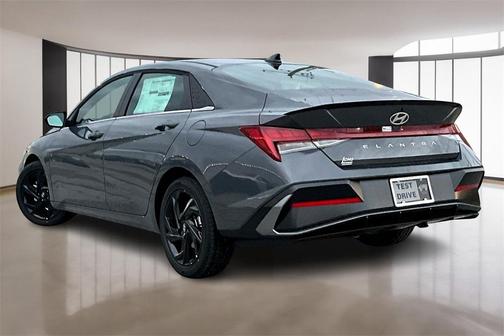 2026 Hyundai ELANTRA SEL