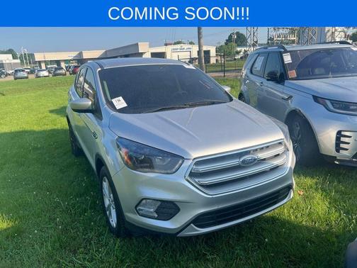 Ingot Silver 2017 Ford Escape SE