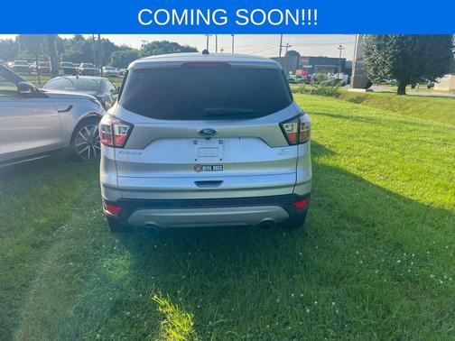 Ingot Silver 2017 Ford Escape SE