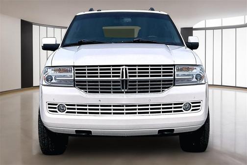 2013 Lincoln Navigator Base