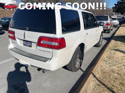 2013 Lincoln Navigator Base