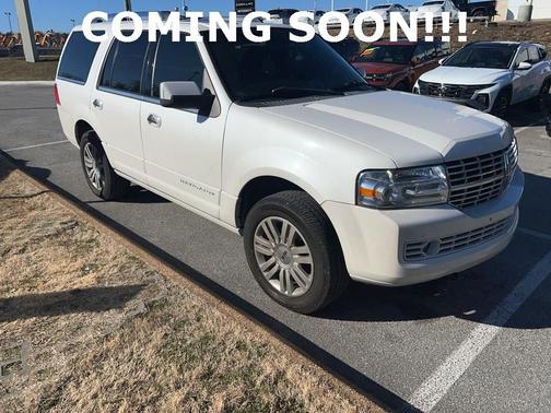 2013 Lincoln Navigator Base