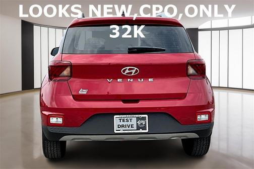 2022 Hyundai VENUE Limited