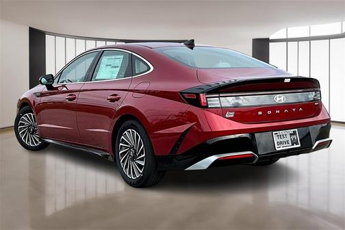2025 Hyundai SONATA Hybrid SEL