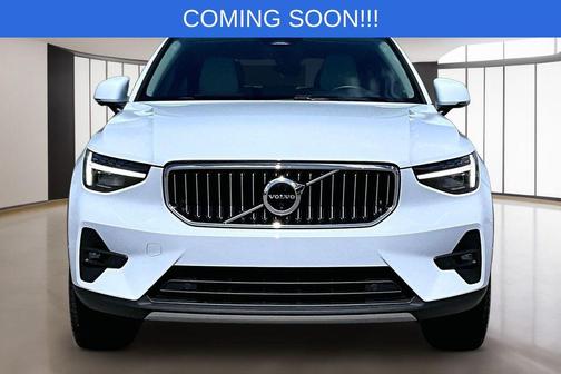 Light Blue 2024 Volvo XC40 B5 Ultimate Bright Theme