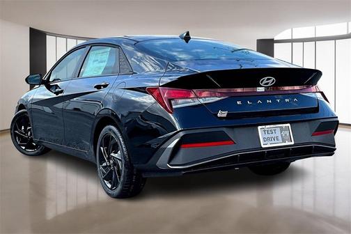 2026 Hyundai ELANTRA SEL