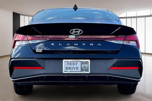 2026 Hyundai ELANTRA SEL