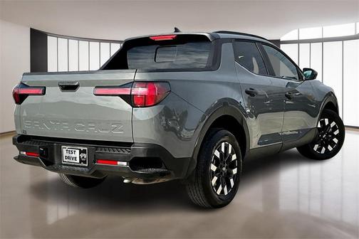 2025 Hyundai SANTA CRUZ SEL Activity