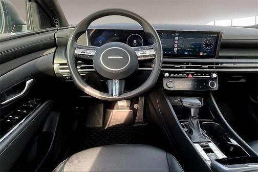 2025 Hyundai SANTA CRUZ SEL Activity