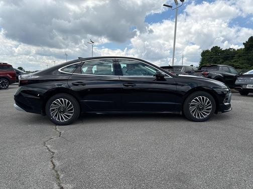 2024 Hyundai SONATA Hybrid SEL