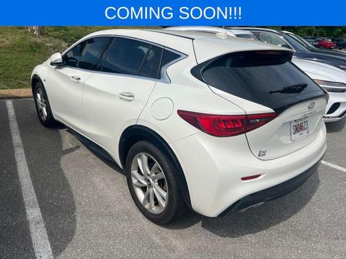 Majestic White 2018 INFINITI QX30 Pure