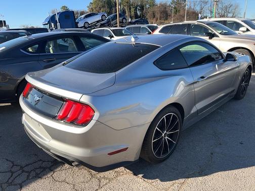 2021 Ford Mustang EcoBoost