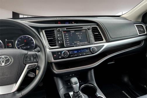 2017 Toyota Highlander