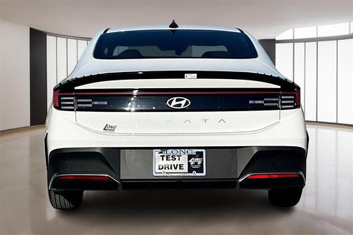 2025 Hyundai SONATA SE