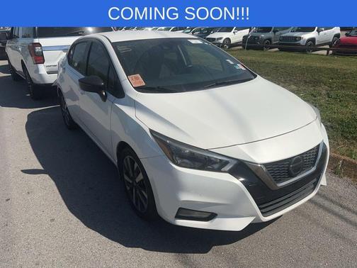 Aspen White 2021 Nissan Versa 1.6 SR