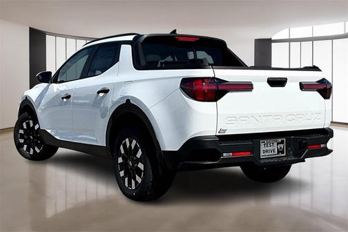 2025 Hyundai SANTA CRUZ SEL Activity