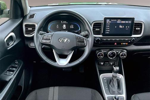 2024 Hyundai VENUE SEL