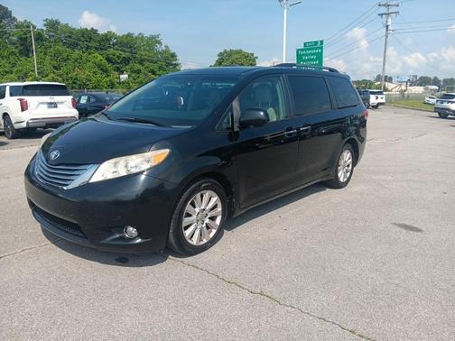 2011 Toyota Sienna XLE