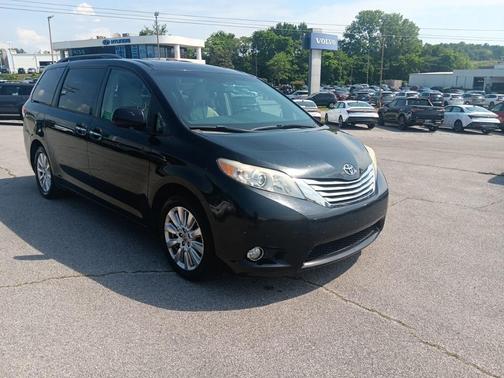 2011 Toyota Sienna XLE