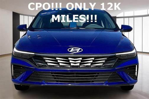 2025 Hyundai ELANTRA SE