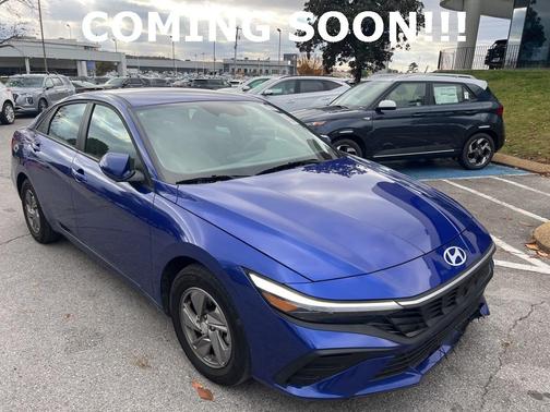 2025 Hyundai ELANTRA SE