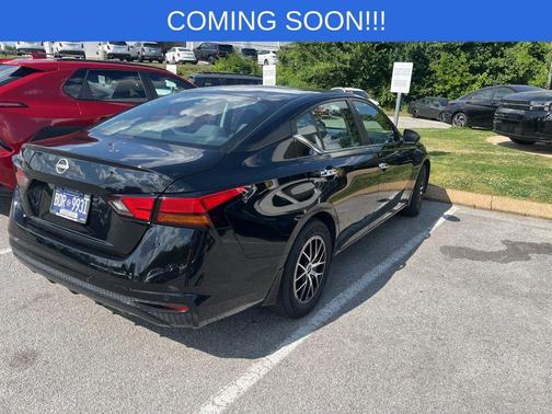 Black 2024 Nissan Altima 2.5 S