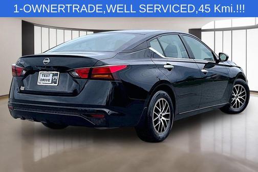 Black 2024 Nissan Altima 2.5 S