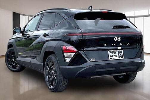 Abyss Black Pearl 2026 Hyundai KONA SEL Sport