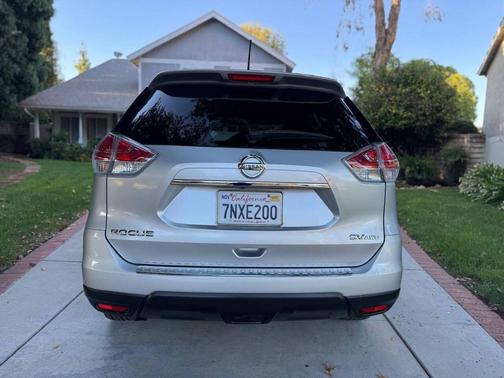 2015 Nissan Rogue SV