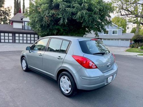 2010 Nissan Versa 1.8 S