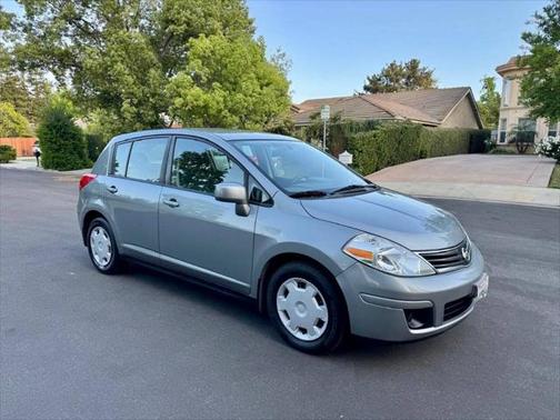 2010 Nissan Versa 1.8 S