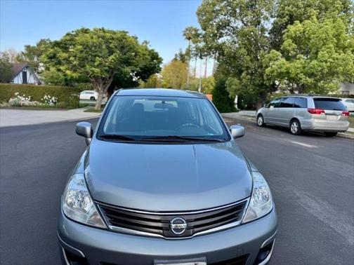 2010 Nissan Versa 1.8 S